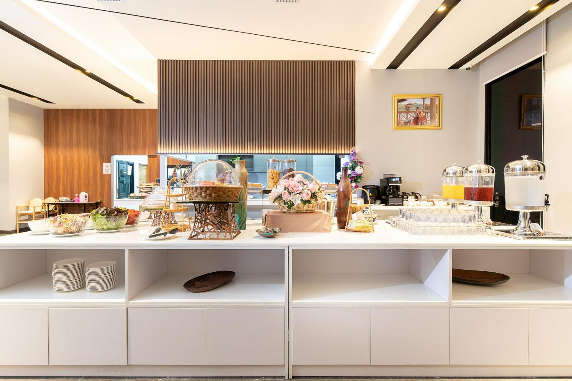 Crystal Srivaree Suvarnabhumi Hotel Ban Khlong Bang Krathiam ภายนอก รูปภาพ