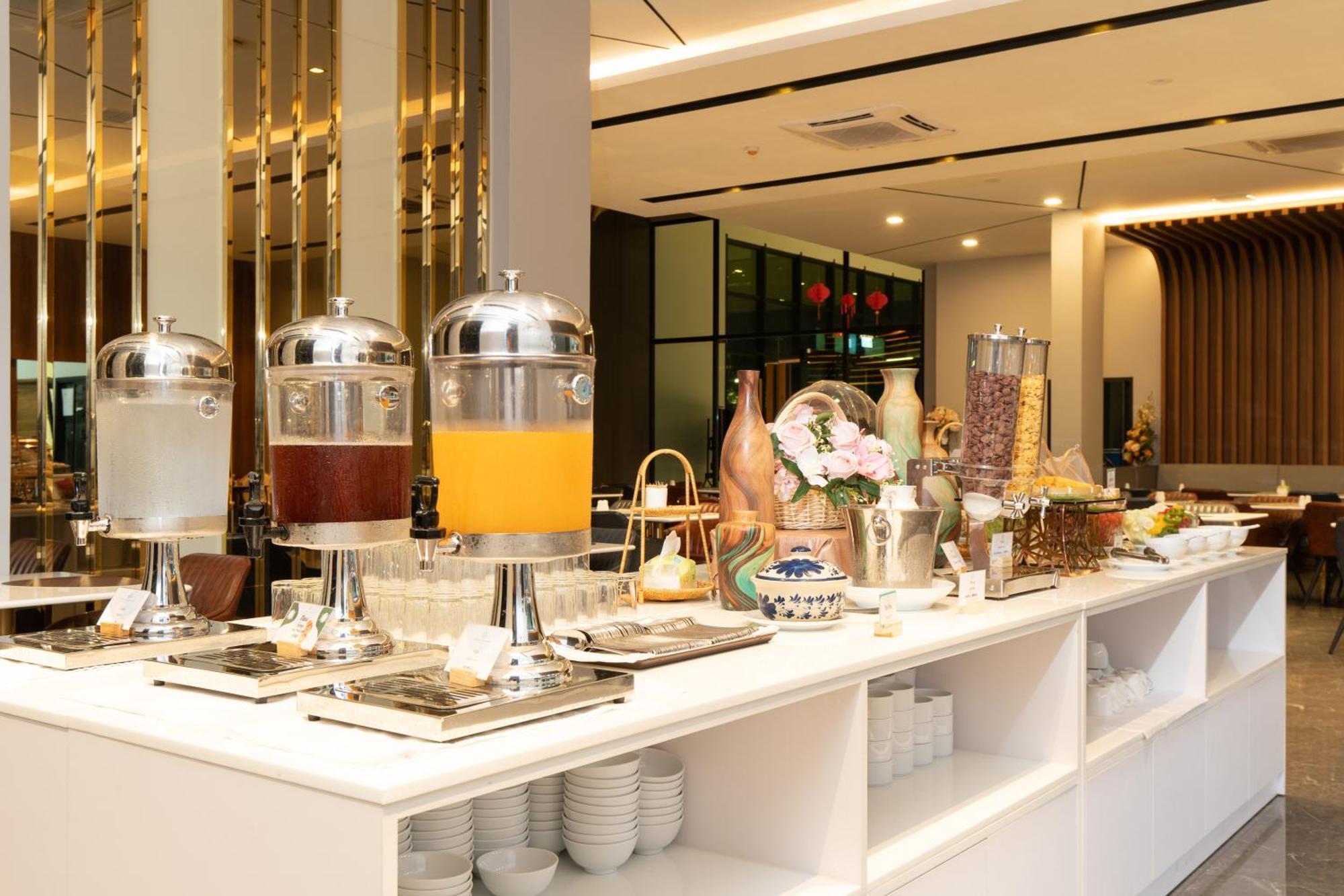 Crystal Srivaree Suvarnabhumi Hotel Ban Khlong Bang Krathiam ภายนอก รูปภาพ