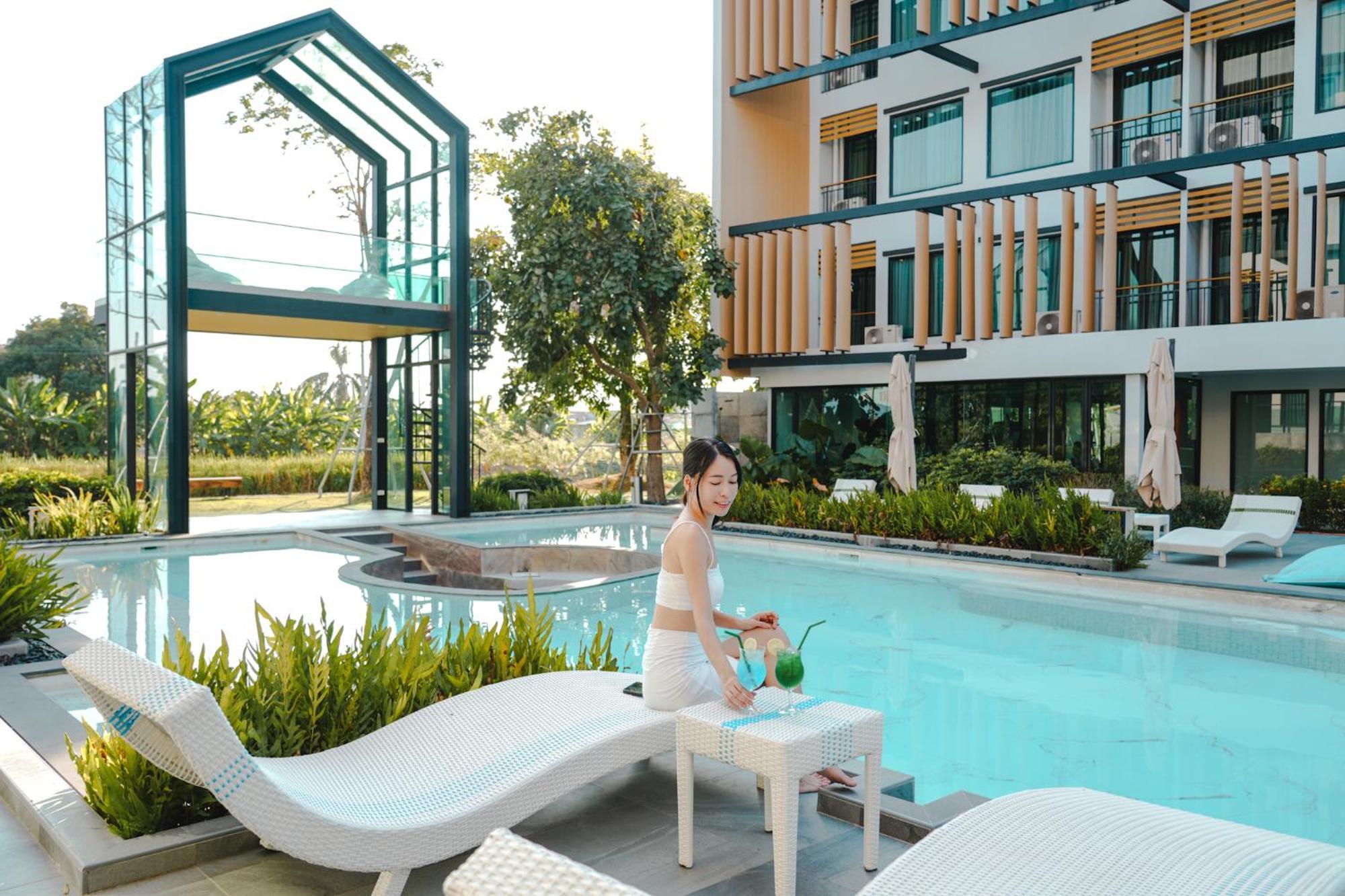 Crystal Srivaree Suvarnabhumi Hotel Ban Khlong Bang Krathiam ภายนอก รูปภาพ